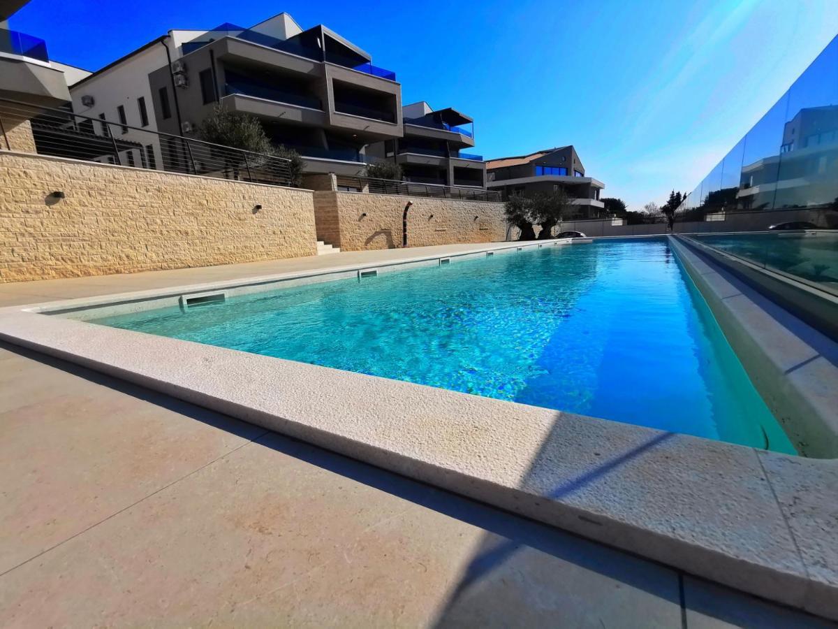 Black Pearl - Luxury Seaside App With Pool & Bbq, Istra Банджоле Экстерьер фото
