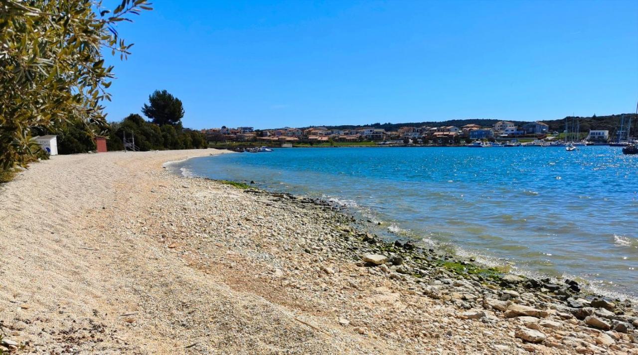 Black Pearl - Luxury Seaside App With Pool & Bbq, Istra Банджоле Экстерьер фото